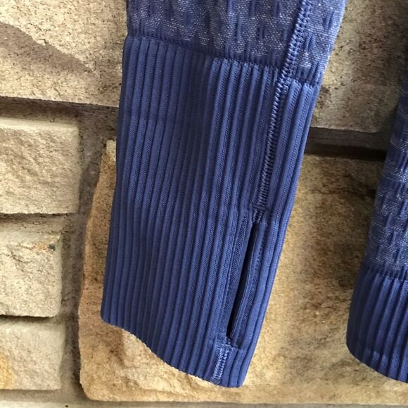 Lululemon Rest Less Hoodie Gatsby Blue / White a yoga athletic size 2 - Picture 6 of 13